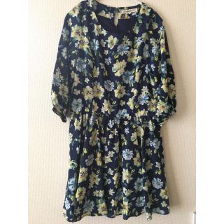 ダブルクローゼット(w closet)の春新作 花柄七分袖ワンピ (ひざ丈ワンピース)