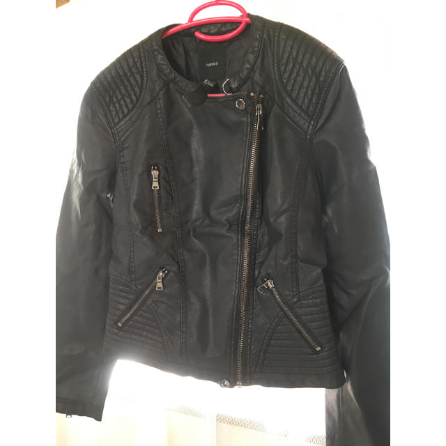 FOREVER 21(フォーエバートゥエンティーワン)のForever21 ライダースジャケット レディースのジャケット/アウター(ライダースジャケット)の商品写真