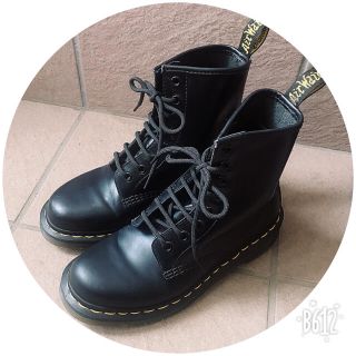 ドクターマーチン(Dr.Martens)の夜だけ値下げ☆定番8ﾎｰﾙ Dr.Martensブーツ37サイズ【美品】(ブーツ)