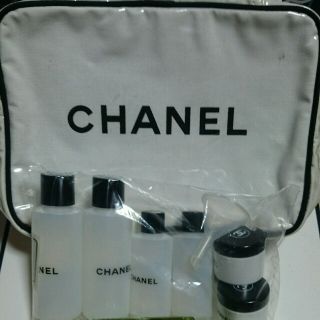 シャネル(CHANEL)の正規品  CHANEL  コスメポーチ(ポーチ)