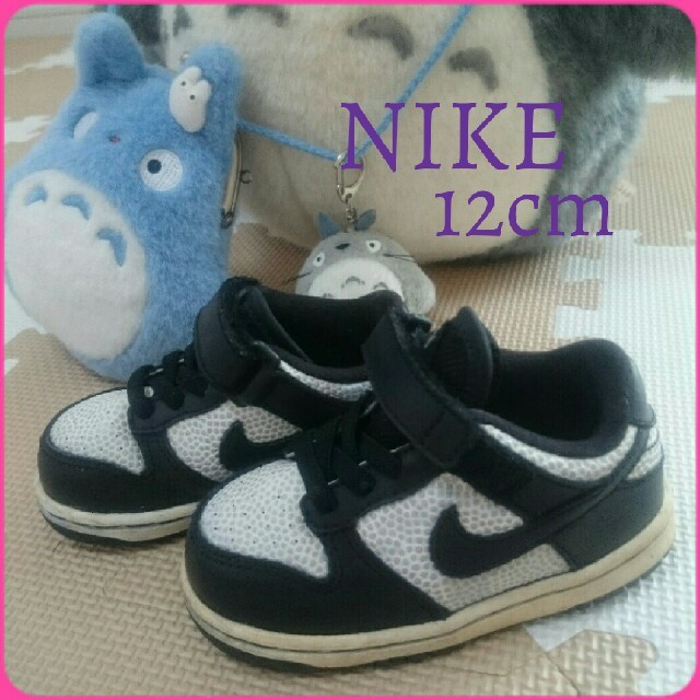 NIKE(ナイキ)のナイキ　12ｃｍ　NIKEスニーカーきれいめ キッズ/ベビー/マタニティのベビー靴/シューズ(~14cm)(スニーカー)の商品写真