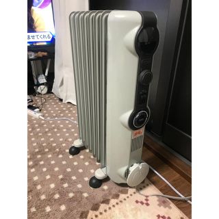 デロンギ(DeLonghi)のデロンギ オイルヒーター 美品(オイルヒーター)