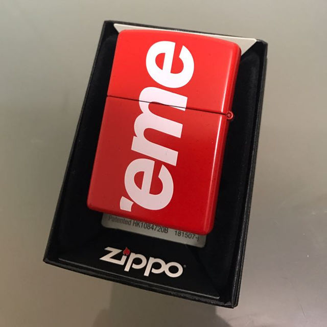 Supreme(シュプリーム)の国内正規品 送料込 SUPREME シュプリーム 18SS ZIPPO ジッポ メンズのファッション小物(タバコグッズ)の商品写真