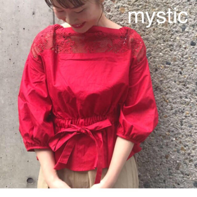 mystic(ミスティック)の新品❁﻿ミスティック 襟ぐりレースペプラムブラウス レディースのトップス(シャツ/ブラウス(長袖/七分))の商品写真