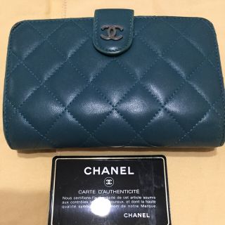 シャネル(CHANEL)のひな祭りでお値引き中❣️❤️シャネルマトラッセココマーク二つ折り財布❣️(折り財布)