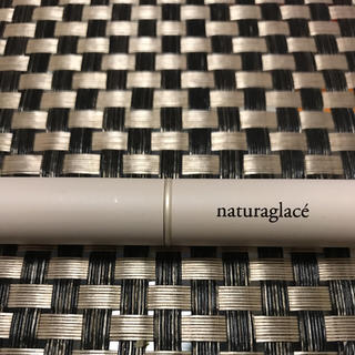 ナチュラグラッセ(naturaglace)の専用、ナチュラグラッセ ルージュ モイスト(口紅)