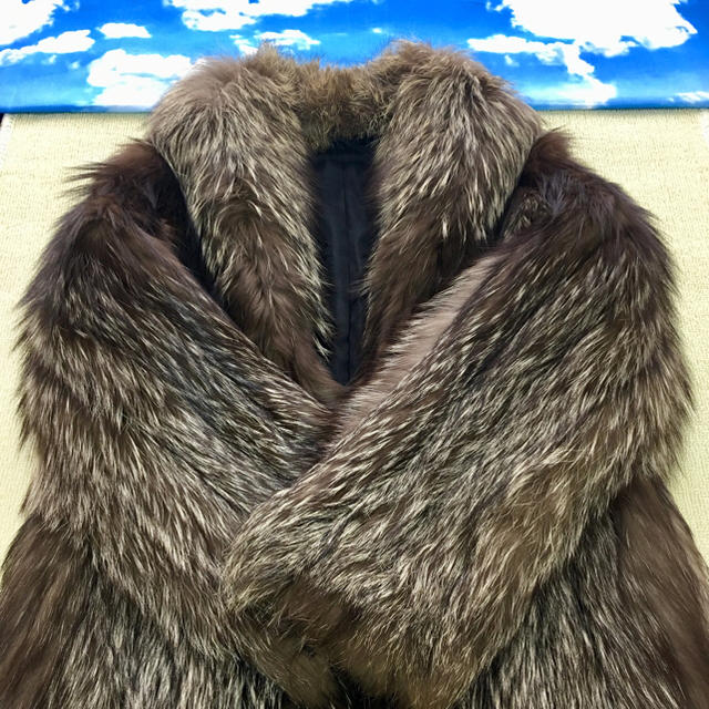 大人気商品‼️最高級毛皮 シルバーフォックス毛皮 美品の通販 by Miyabiya’s shop｜ラクマ