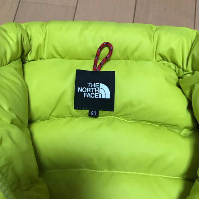 THE NORTH FACE(ザノースフェイス)のノースフェイス  キッズ90ハーフダウン キッズ/ベビー/マタニティのキッズ服男の子用(90cm~)(ジャケット/上着)の商品写真