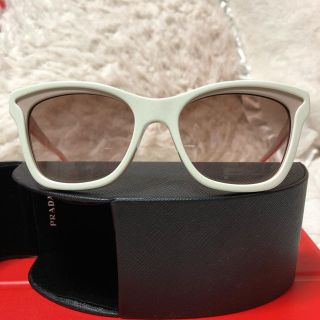 プラダ サングラス(ベージュ系)の通販 26点 | PRADAを買うならラクマ