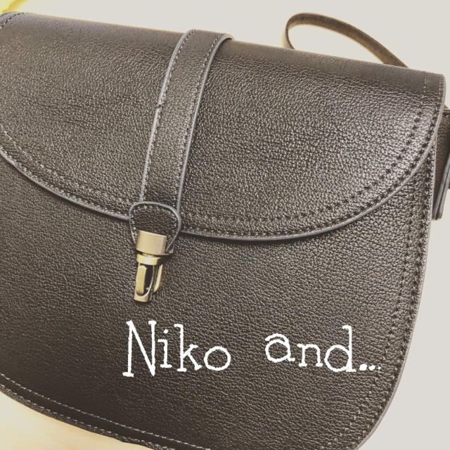 niko and - Niko and… ショルダーバッグの通販 by ︎︎ deg's .shop ｜ニコアンドならラクマ