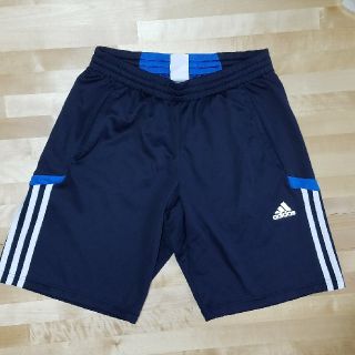 アディダス(adidas)のadidasハーフパンツ(ショートパンツ)