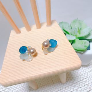 紫陽花 ブルー グラデーション ピアス(ピアス)