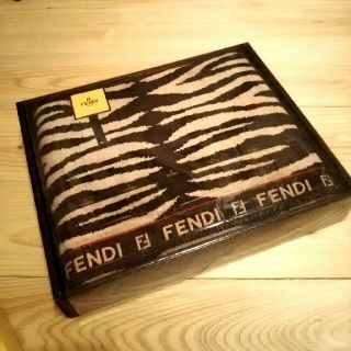 フェンディ(FENDI)のFENDY バスタオル（Y様専用）(タオル/バス用品)