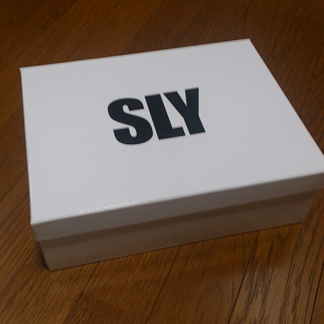 SLY(スライ)のSLY 大人気パイソン柄サンダル レディースの靴/シューズ(サンダル)の商品写真