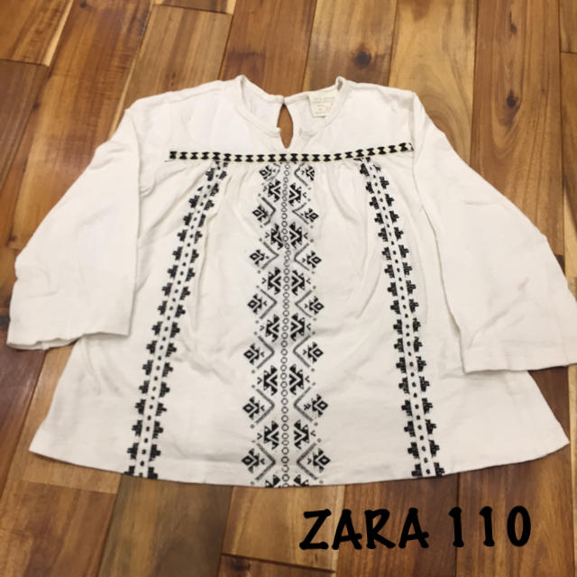 ZARA KIDS(ザラキッズ)のZARAカットソー 110 キッズ/ベビー/マタニティのキッズ服女の子用(90cm~)(Tシャツ/カットソー)の商品写真