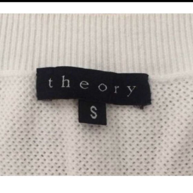 theory(セオリー)のYasko様専用 theory 白トップス S レディースのトップス(ニット/セーター)の商品写真