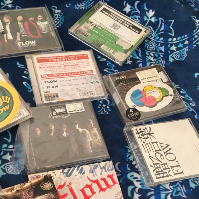 FLOW(フロー)のFLOW アルバム シングル ➕DVD  エンタメ/ホビーのCD(ポップス/ロック(邦楽))の商品写真