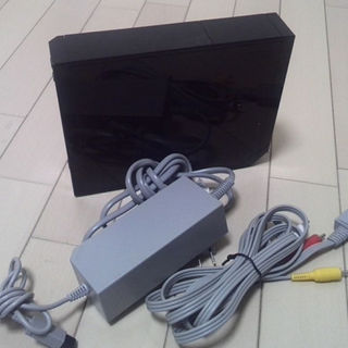 ウィー(Wii)の送料込み・wii ブラック+ACAVセット(家庭用ゲーム機本体)