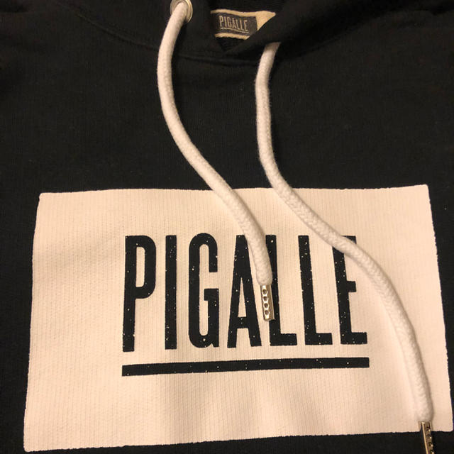PIGALLE 黒パーカーの通販 by マエケン's shop｜ピガールならラクマ - pigalle 低価特価