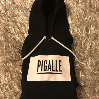 ピガール(PIGALLE)のpigalle 黒パーカー(パーカー)