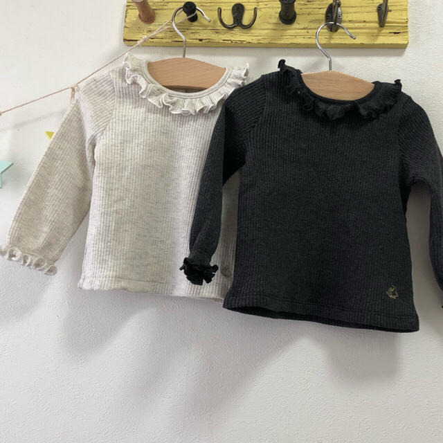 PETIT BATEAU(プチバトー)のプチバトー74㎝新品 フリル衿付き長袖Tシャツ♡ キッズ/ベビー/マタニティのベビー服(~85cm)(シャツ/カットソー)の商品写真