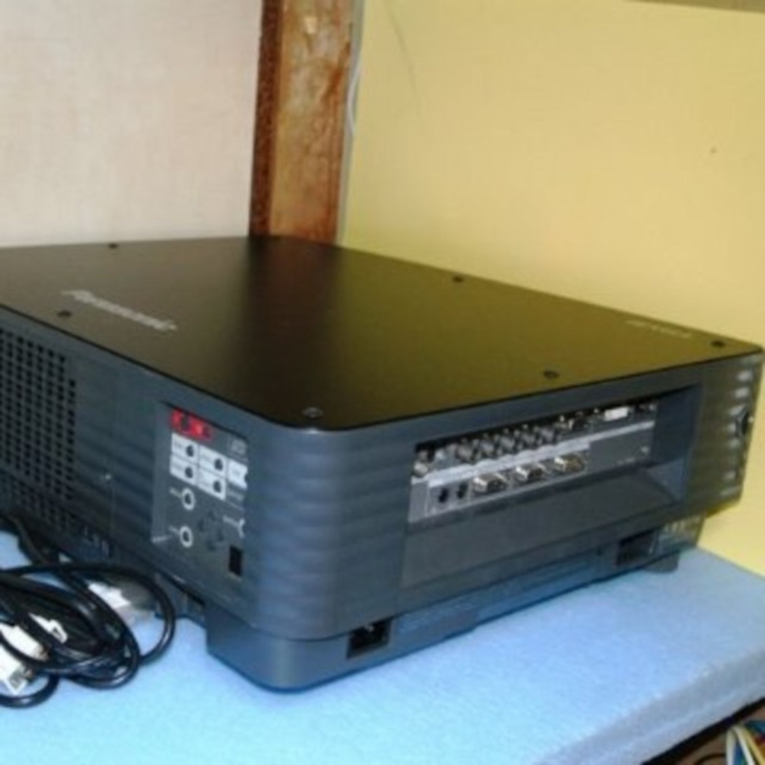 PANASONIC TH-DW5000 高輝度 4500ルーメン 動作確認済 PANASONIC TH-DW5000 高輝度 4500ルーメン 動作確認済
