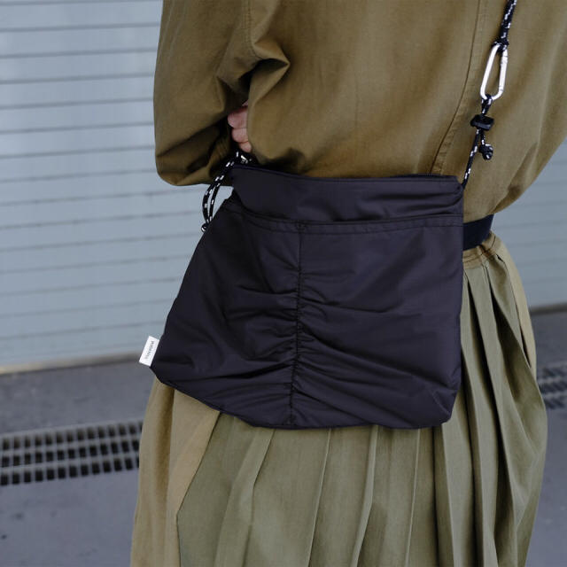 TODAYFUL(トゥデイフル)の新品Todayful新品ポケットナイロンサコッシュバッグ♡ レディースのバッグ(ショルダーバッグ)の商品写真