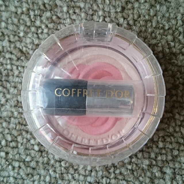 COFFRET D'OR(コフレドール)のコフレドール スマイルアップチーク♪ コスメ/美容のベースメイク/化粧品(チーク)の商品写真