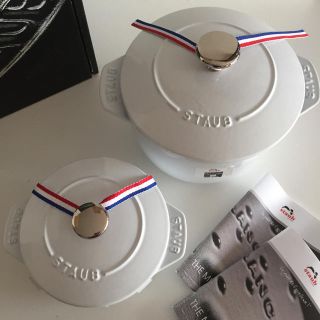 ストウブ(STAUB)のレア ！ ストウブ ごはん ゴハン ホワイト 2個セット(鍋/フライパン)