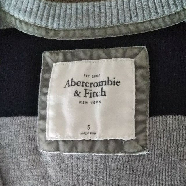 Abercrombie&Fitch(アバクロンビーアンドフィッチ)のアバクロ カーディガン レディースのトップス(カーディガン)の商品写真