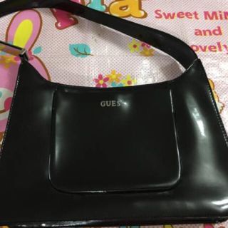 ゲス(GUESS)のあす専用　GUESS エナメルバック (ハンドバッグ)