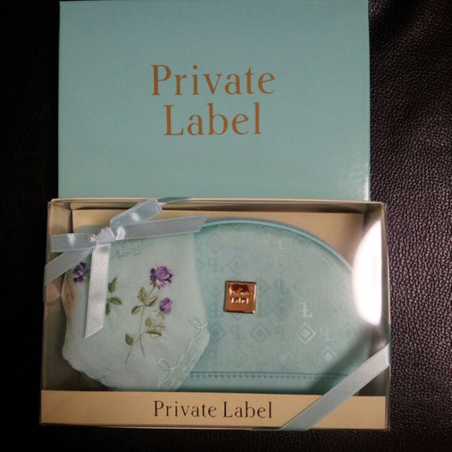 PRIVATE LABEL(プライベートレーベル)のPrivate Label ポーチとハンカチ レディースのファッション小物(その他)の商品写真