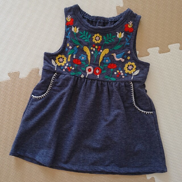 Graniph(グラニフ)のグラニフ☆刺繍ワンピース(90) キッズ/ベビー/マタニティのキッズ服女の子用(90cm~)(ワンピース)の商品写真