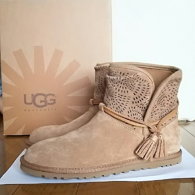 【アグー UGG】カットワーク×フリンジ ブーツ