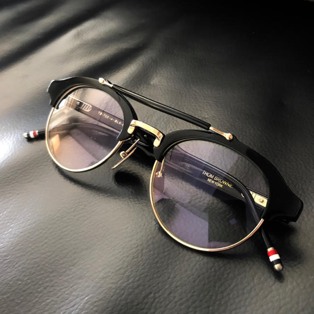 トムブラウン TB-700-A-BLK-GLD-49 THOM BROWNE