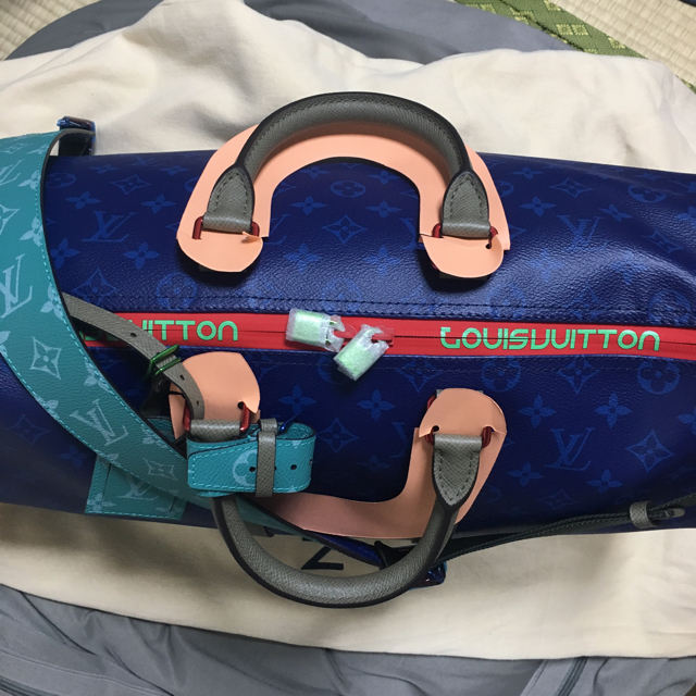 LOUIS VUITTON(ルイヴィトン)のルイヴィトン キーポル バンドリエール 45 2018春夏 SSコレクション メンズのバッグ(ボストンバッグ)の商品写真