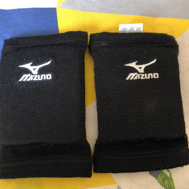 MIZUNO(ミズノ)のバレーボールひじサポーター スポーツ/アウトドアのスポーツ/アウトドア その他(バレーボール)の商品写真