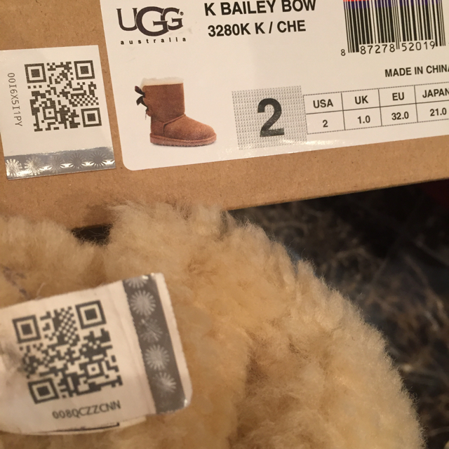 UGG(アグ)のチロル♡様専用  UGG 21cm キッズ/ベビー/マタニティのキッズ靴/シューズ(15cm~)(ブーツ)の商品写真