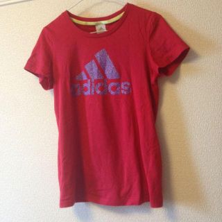 アディダス(adidas)のadidas Tシャツ(Tシャツ(半袖/袖なし))