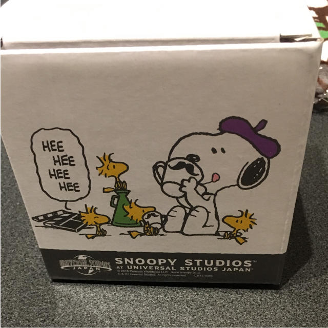 SNOOPY(スヌーピー)の新品 未使用 スヌーピーマグカップ インテリア/住まい/日用品のキッチン/食器(グラス/カップ)の商品写真