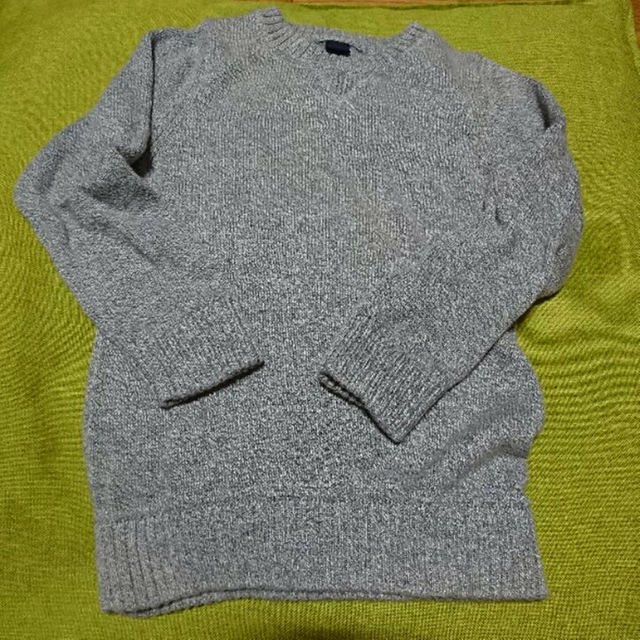 babyGAP(ベビーギャップ)の◎100cm グレー シンプルニット キッズ/ベビー/マタニティのキッズ服男の子用(90cm~)(Tシャツ/カットソー)の商品写真