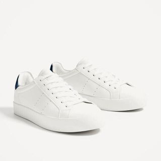 ザラ(ZARA)のZARA ベーシックホワイトスニーカー(スニーカー)