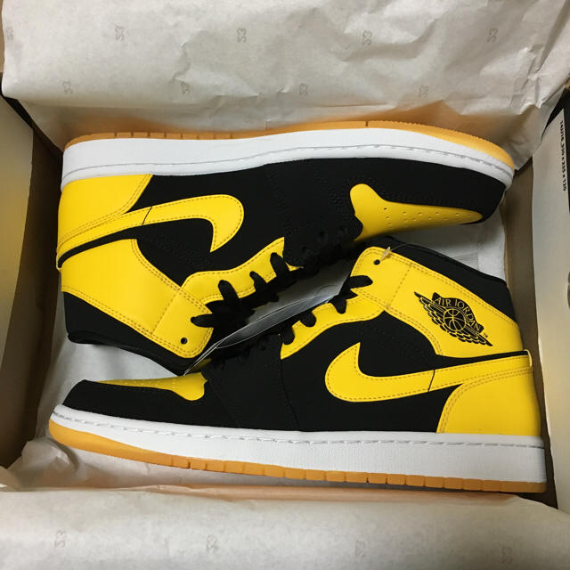 NIKE(ナイキ)のNIKE aj1MID NEW LOVE2017【入手困難!!size27.5】 メンズの靴/シューズ(スニーカー)の商品写真