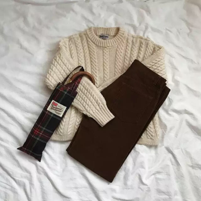 GUERNSEY WOOLLENS  ガンジーウーレンズ   ガンジーニットアイボリーサイズ