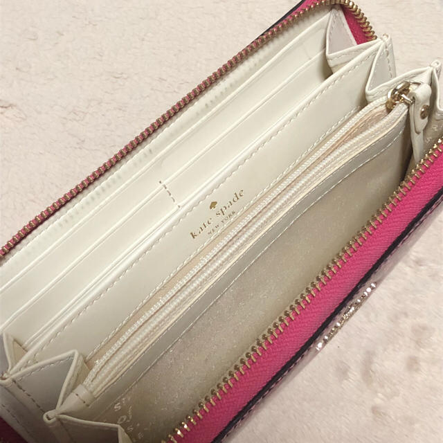 kate spade new york(ケイトスペードニューヨーク)の【チャコさま専用】ピンクグリッター財布  レディースのファッション小物(財布)の商品写真