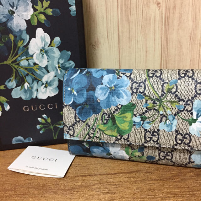 Gucci(グッチ)の新品 グッチ   GGブルームス フレンチ フラップ 長財布 ブルー 花柄♡ レディースのファッション小物(財布)の商品写真