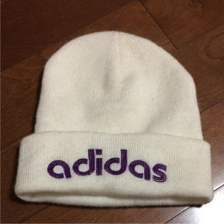 アディダス(adidas)のadidasニット帽(ニット帽/ビーニー)