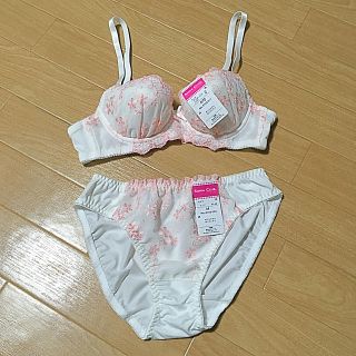 新品☆ブラ&ショーツセット(ブラ&ショーツセット)