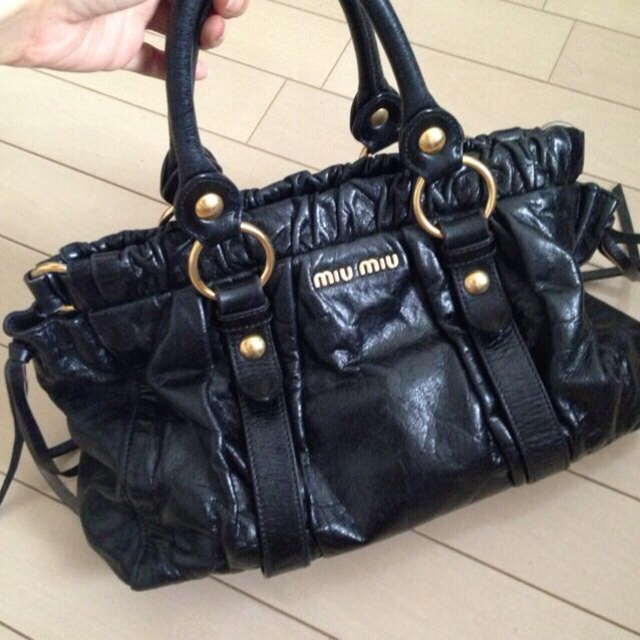 miumiu 黒 bag - www.labheart.org
