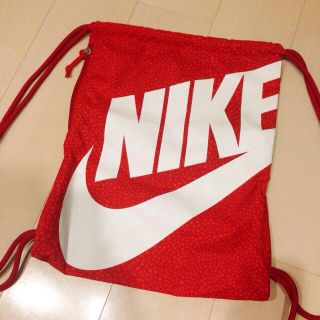 ナイキ(NIKE)のナップサック(リュック/バックパック)